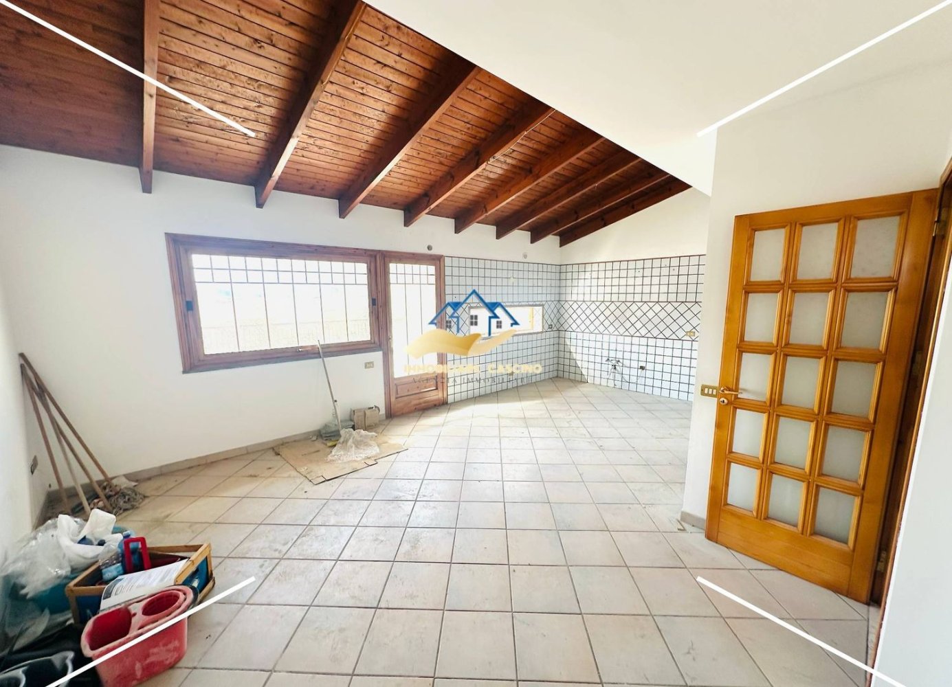 5 bedrooms Apartment in Casteldaccia, Italy No. 344419