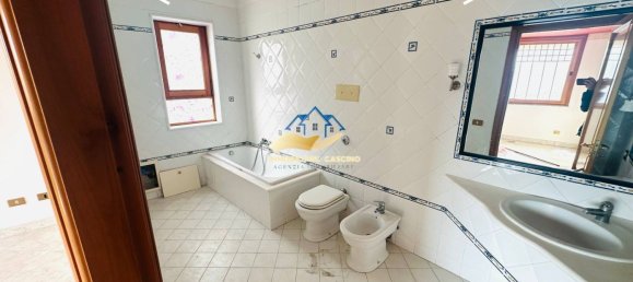 5 bedrooms Apartment in Casteldaccia, Italy No. 344419 15
