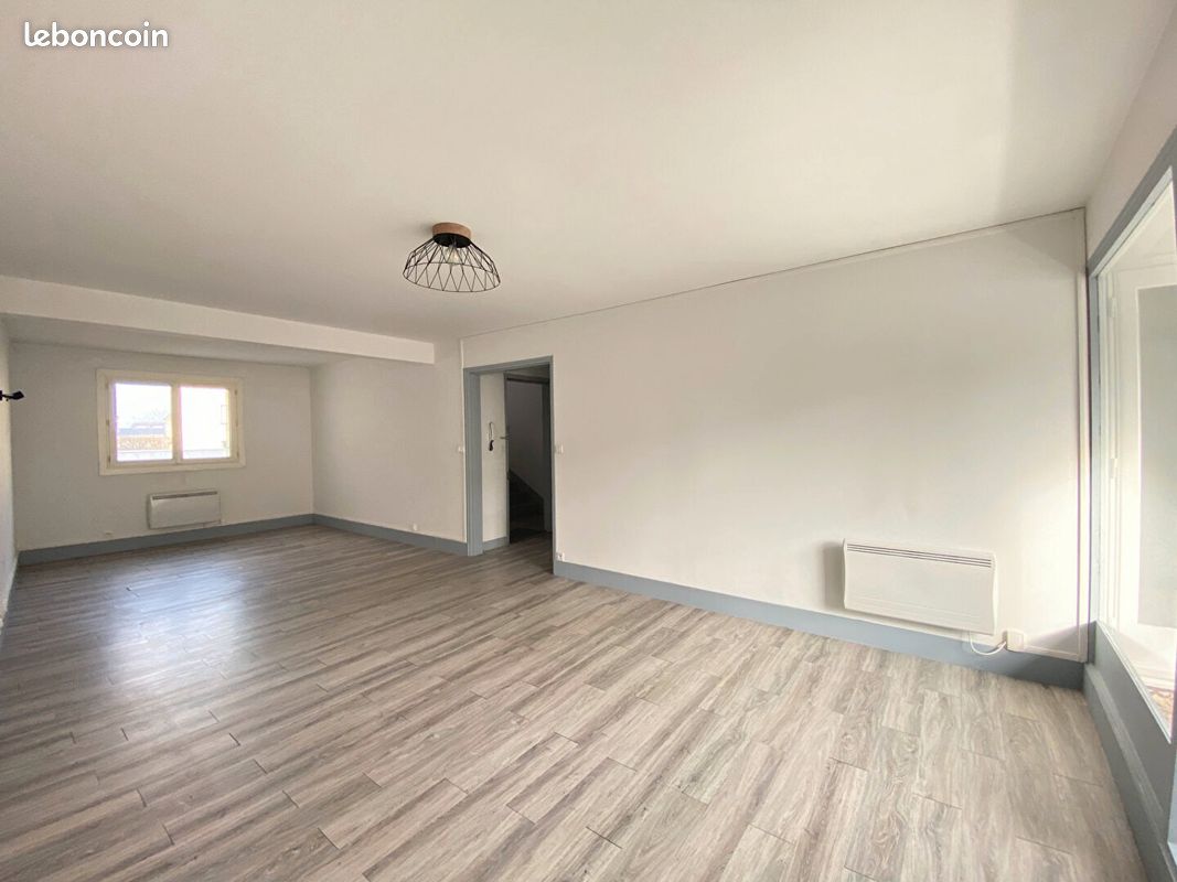 9 bedrooms Apartment in Bourges, France No. 247047