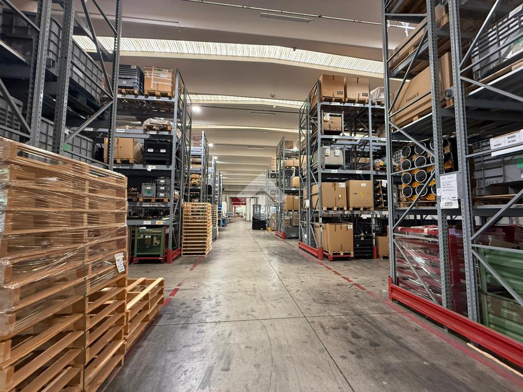 5000m² Warehouse in Ghisalba, Italy No. 257650