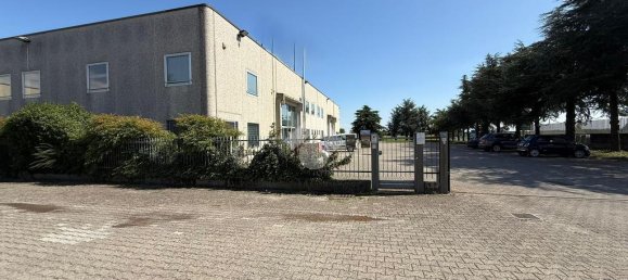 5000m² Warehouse in Ghisalba, Italy No. 257650 8