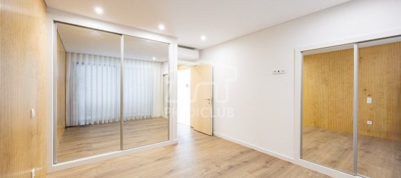 3 bedrooms Penthouse in Canico, Portugal No. 99688 9