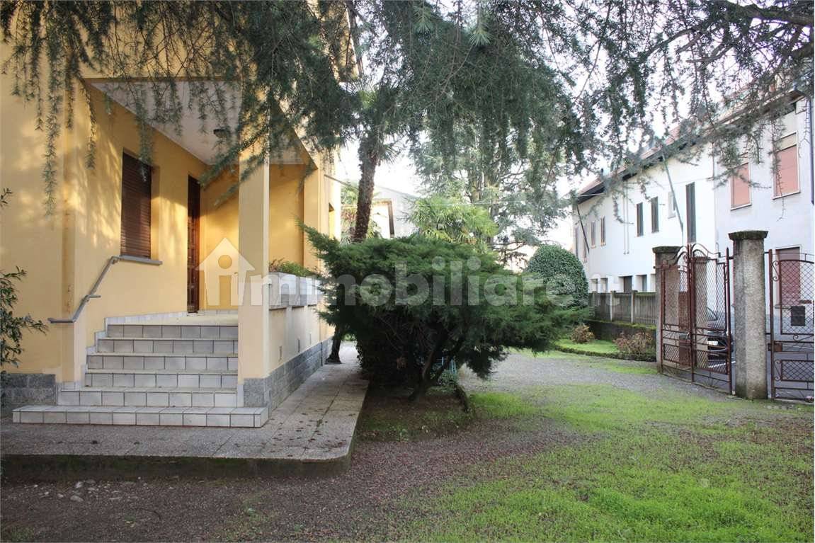 2 Schlafzimmer Villa in Cesano Maderno, Italy, Nr. 313203