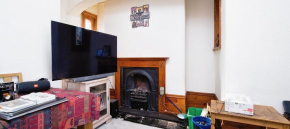 1 bedroom House in South Croydon, United Kingdom No. 7993 4