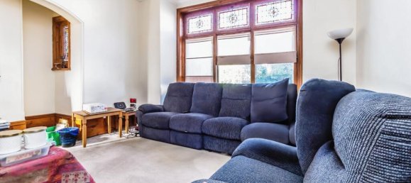 1 bedroom House in South Croydon, United Kingdom No. 7993 2