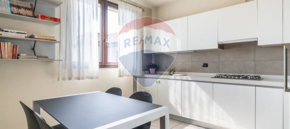 2 bedrooms Apartment in Limbiate, Italy No. 348010 4