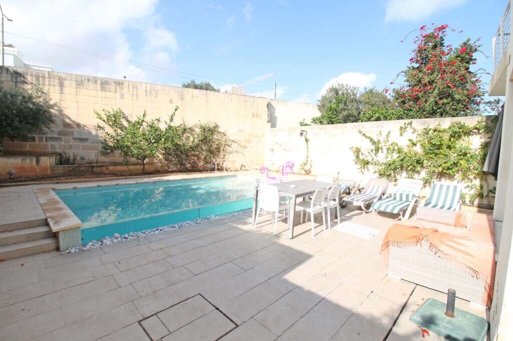 4 bedrooms Villa in Saint Julian's, Malta No. 4441