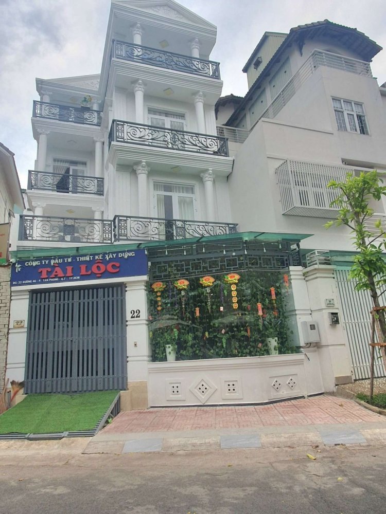 105m² Villa in District 7, Vietnam No. 9717