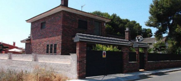 4 bedrooms House in Coma-Ruga, Spain No. 296 17