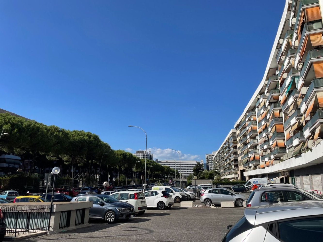 3 bedrooms Apartment in Rome, Italy No. 394081