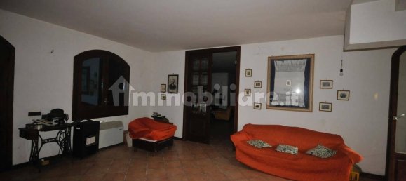 5 bedrooms Villa in Pontecorvo, Italy No. 311783 10