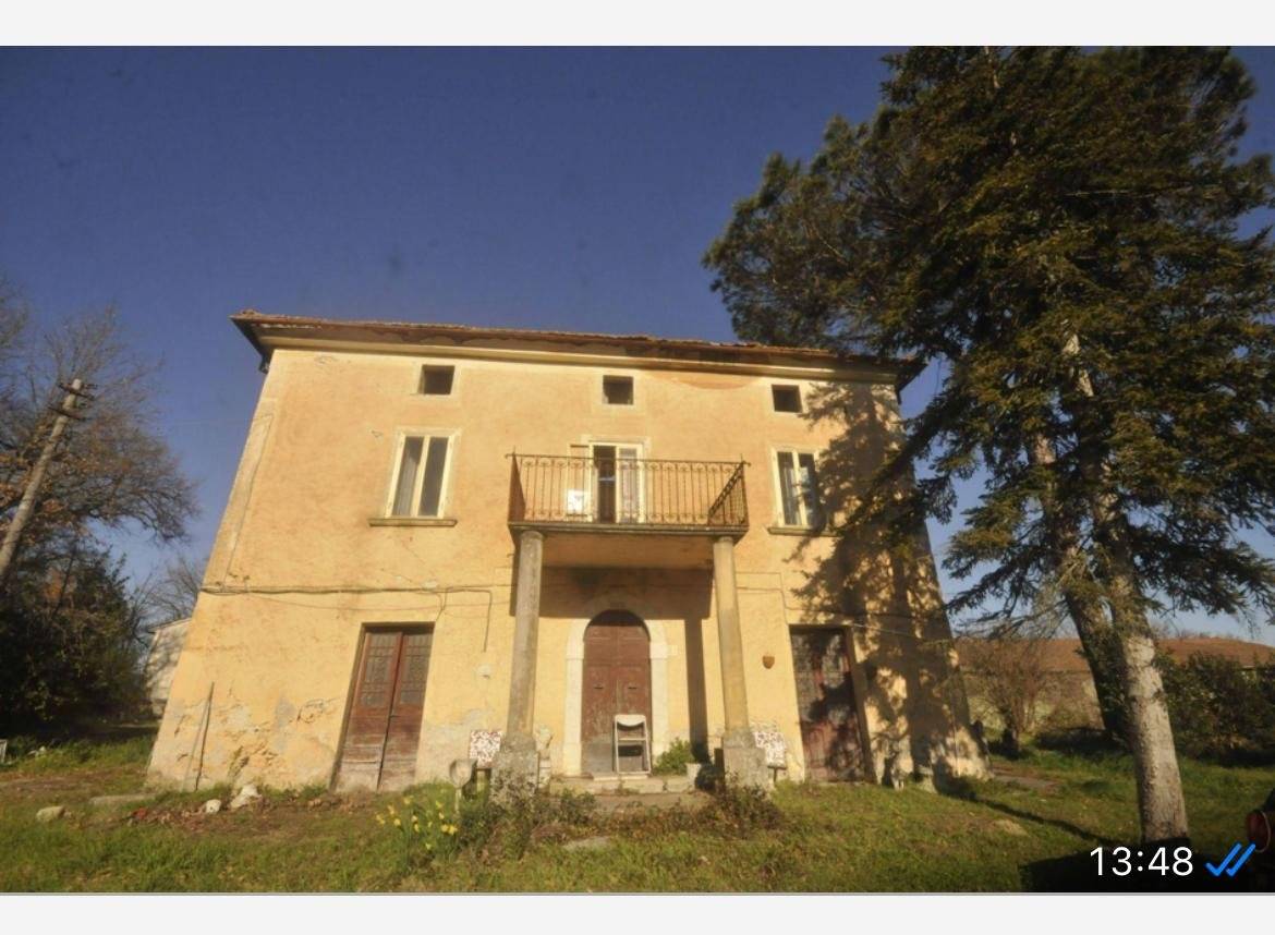 5 bedrooms Villa in Pontecorvo, Italy No. 311783