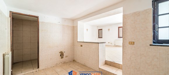 5 rooms House in Carmagnola, Italy No. 348764 11