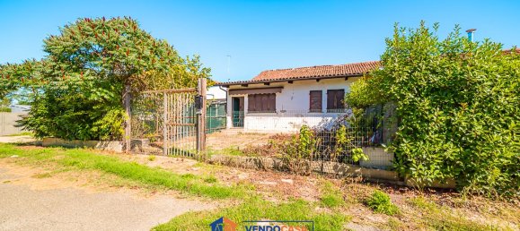 5 rooms House in Carmagnola, Italy No. 348764 3