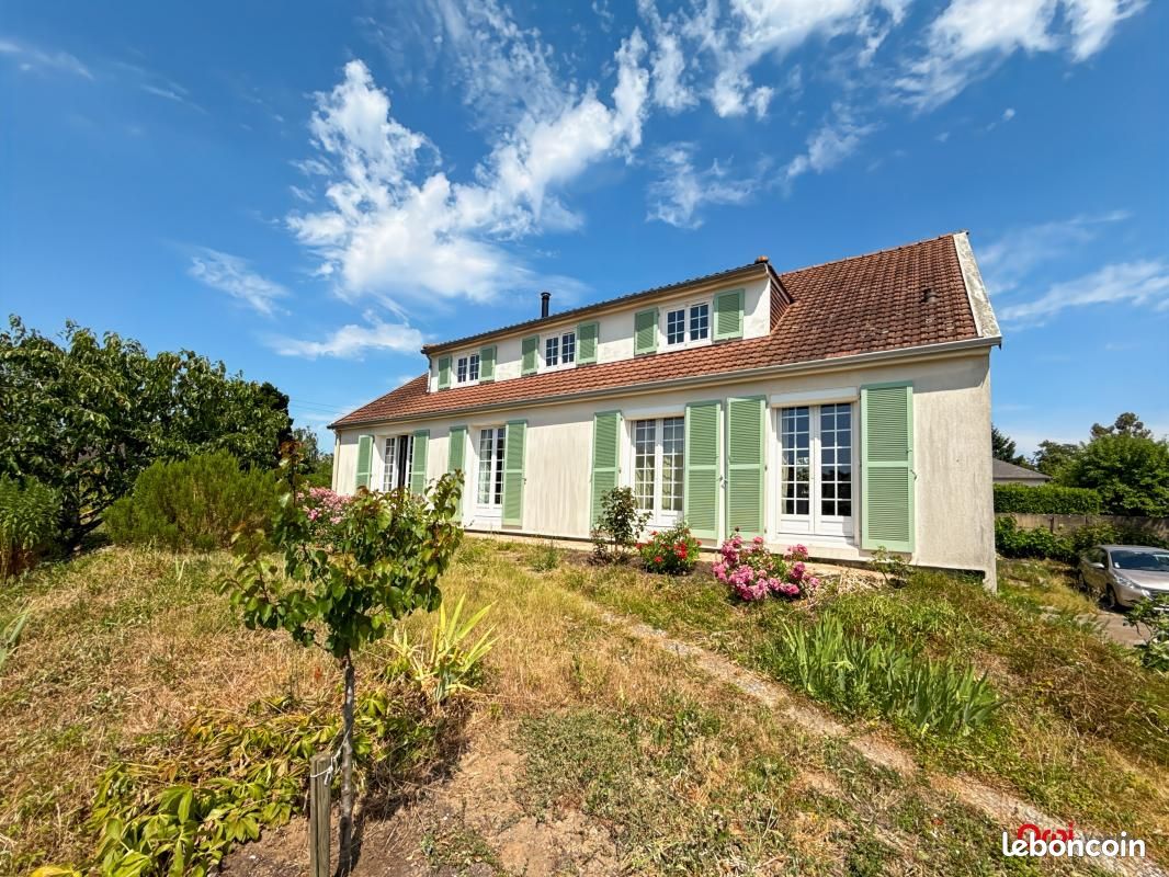 4 غرف نوم منزل في Saint-Jean-le-Blanc, France رقم 279676