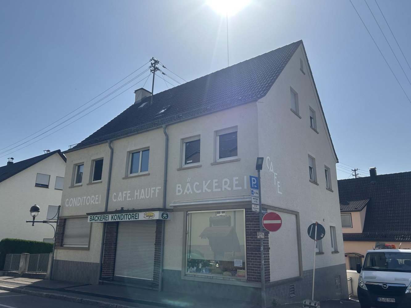 Café/restaurante de 8 habitaciónes en Esslingen, Germany No. 307634