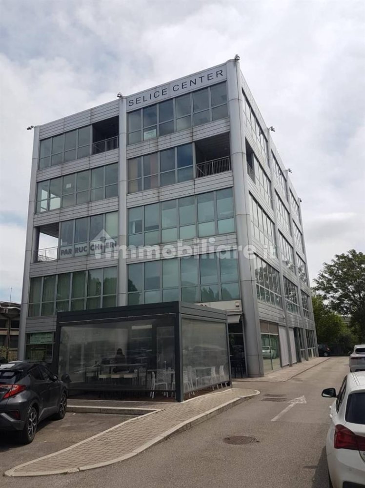 5 rooms Office in Imola, Italy No. 133215