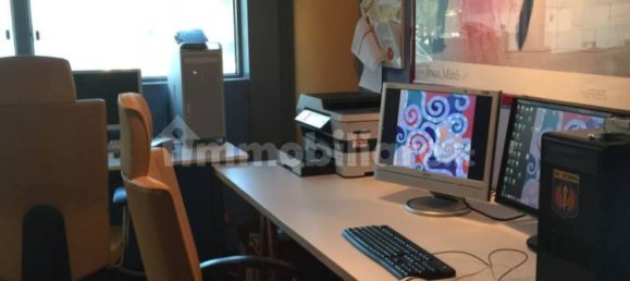 3-salle Bureau à Tivoli, Italy No. 196621 3