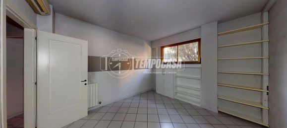 Apartamento de 3 divisões em Bovisio Masciago, Italy N.º 150304 12