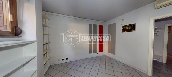 Apartamento de 3 divisões em Bovisio Masciago, Italy N.º 150304 11
