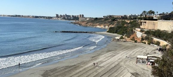 3 غرف نوم فيلا في Alicante, Spain رقم 176450 40