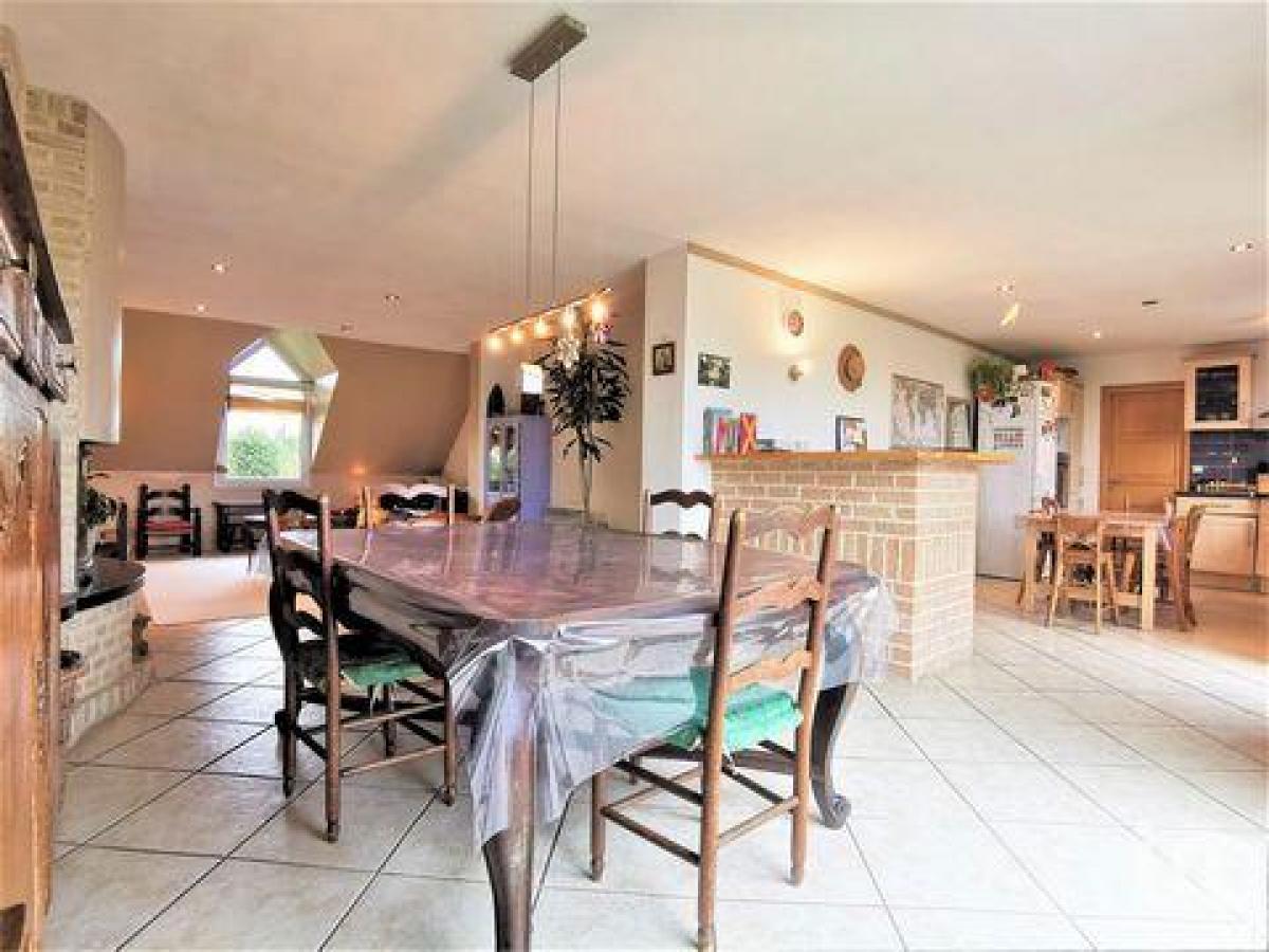 Casa de 4 dormitorios en Cassel, France No. 23789