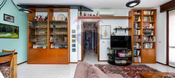 4 bedrooms Apartment in Truccazzano, Italy No. 339042 3