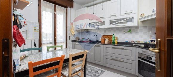 4 bedrooms Apartment in Truccazzano, Italy No. 339042 4