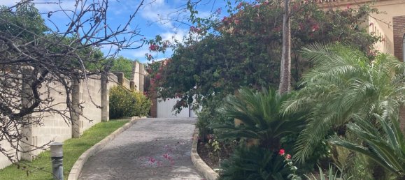 4 Schlafzimmer Villa in Estepona, Spain, Nr. 136970 14