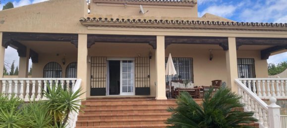 4 Schlafzimmer Villa in Estepona, Spain, Nr. 136970 6