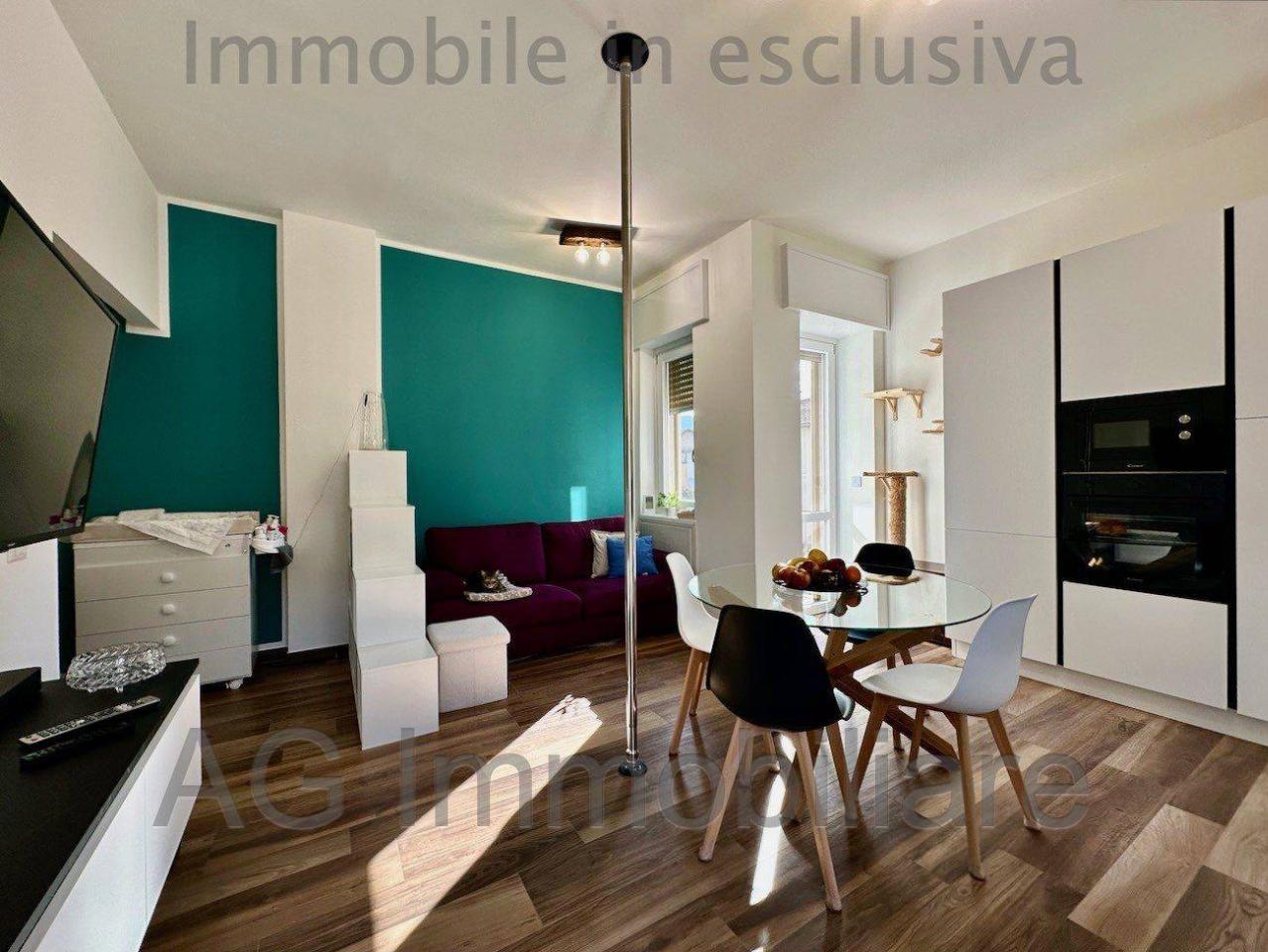 Квартира с 2 комнатами в Вербания, Италия № 84116