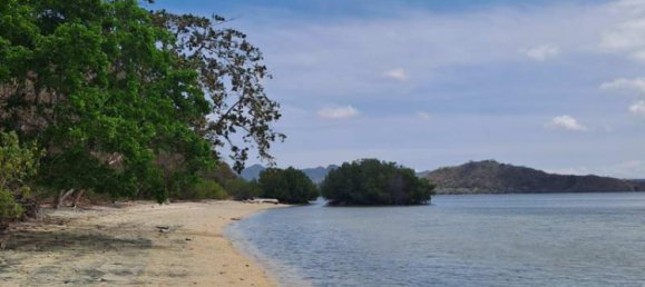 Terreno em West Nusa Tenggara, Indonesia 27200 m² N.º 4313 8