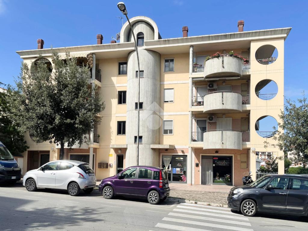 2 bedrooms Apartment in Vasto, Italy No. 387407