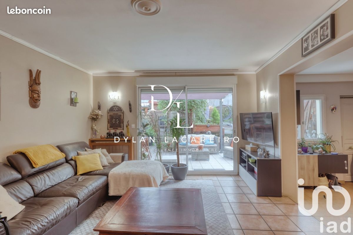 Casa de 7 habitaciónes en Mery-sur-Oise, France No. 319446