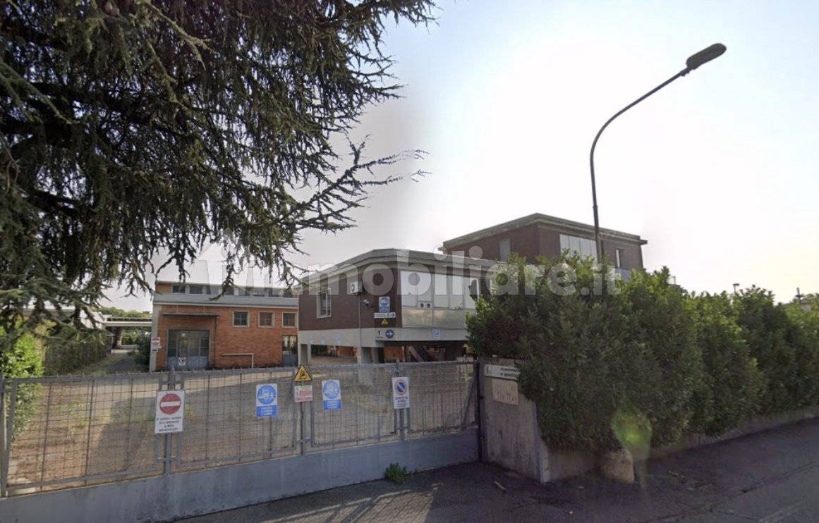 1-Zimmer Lagerhaus in Baranzate, Italy, Nr. 308301