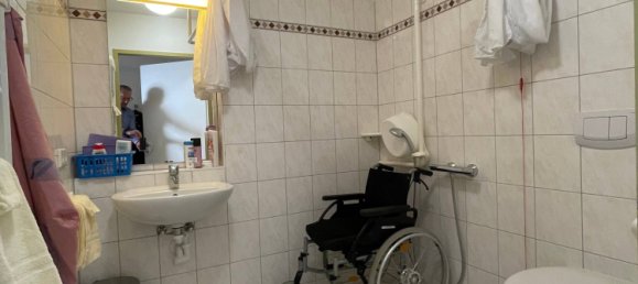 Studio in Frankenthal, Germany, Nr. 55452 5