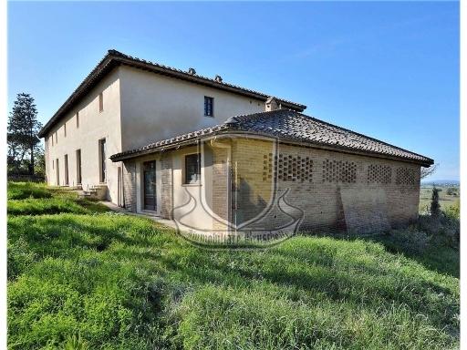 3 rooms House in Siena, Italy No. 20872