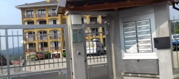 3 rooms Apartment in Valdilana, Italy No. 176164 10