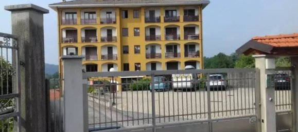 3 rooms Apartment in Valdilana, Italy No. 176164 7