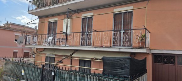 4 rooms Apartment in Lanuvio, Italy No. 275596 2