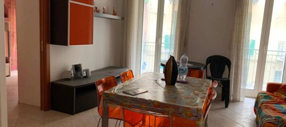 4 rooms Apartment in Formia, Italy No. 171649 2