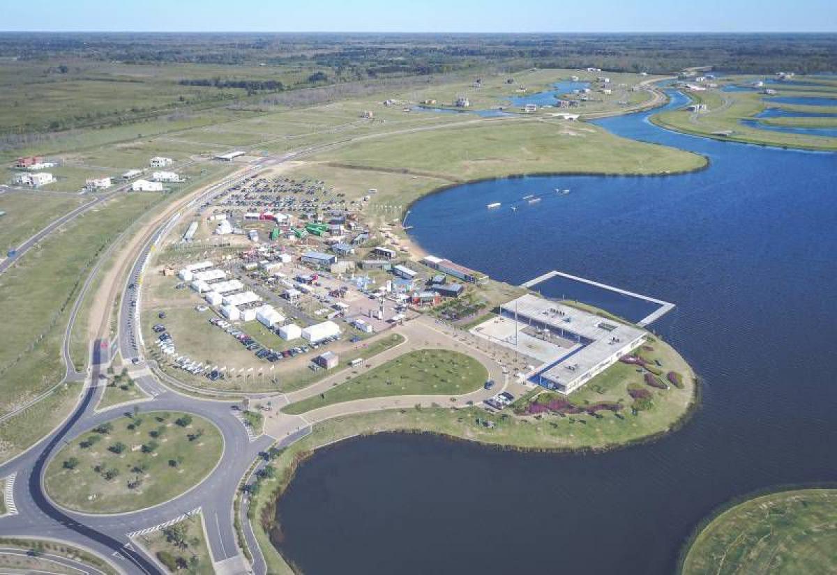  قطعة أرض في Escobar, Argentina رقم 50040