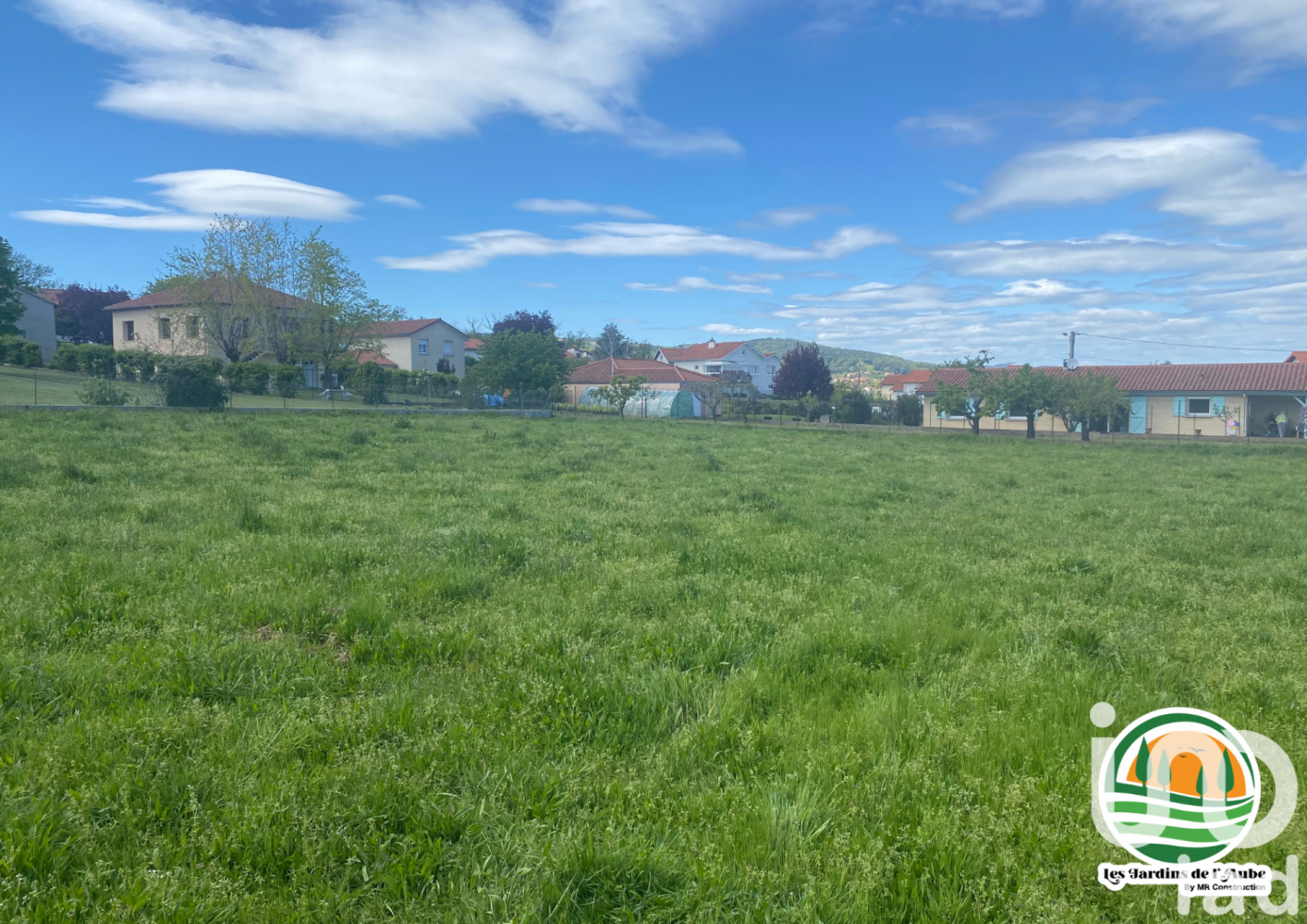 Terreno en Montbrison, France 223 m² No. 82395