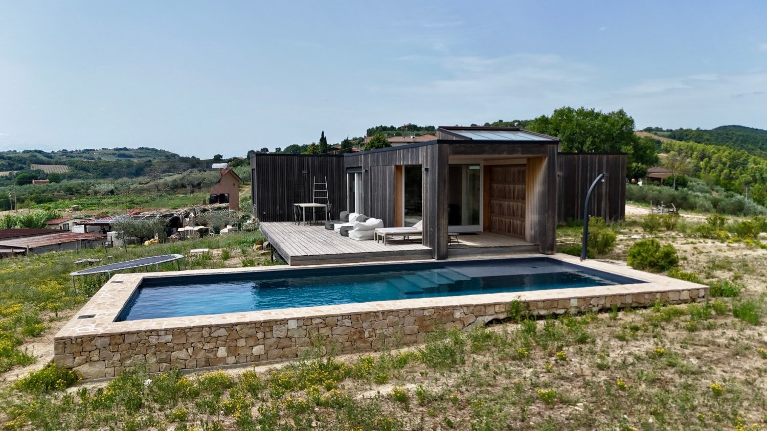 4 bedrooms Villa in Gualdo Cattaneo, Italy No. 392446