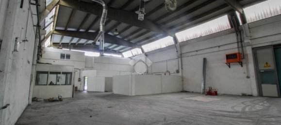 2غرفة مستودع في Verdello, Italy رقم 167045 25