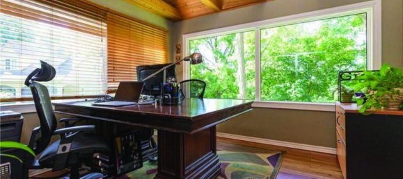 Дом с 3 спальнями в Dundas, Канада № 463 4