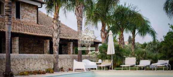 16 rooms Villa in Syracuse, Italy No. 244782 37