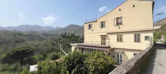3 rooms Apartment in Cava de' Tirreni, Italy No. 37524 5