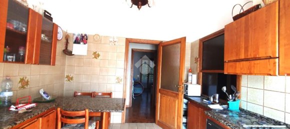 4 rooms Villa in Serrone, Italy No. 70675 6