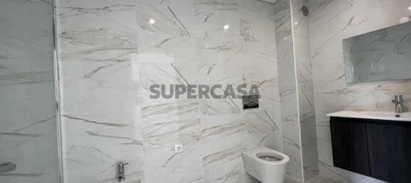 2 bedrooms Duplex in Corroios, Portugal No. 159264 6